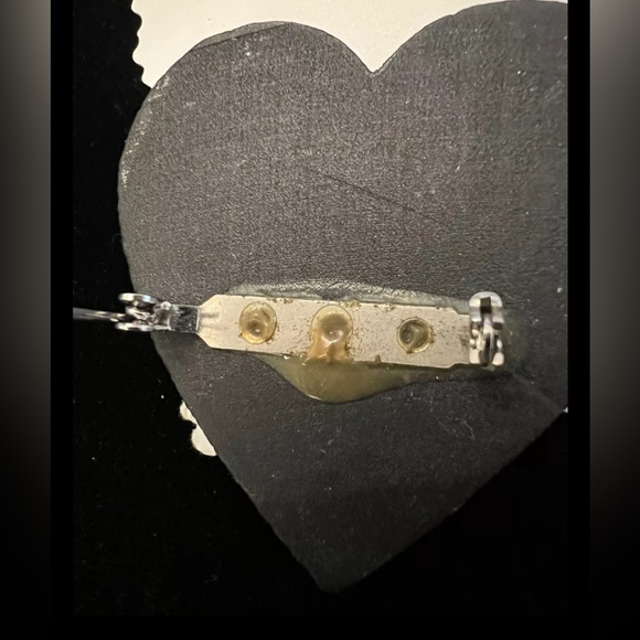 Handpainted Wooden Heart Brooch With Sunflowers Cottagecore Whimsygoth Boho 90s - Picture 6 of 8